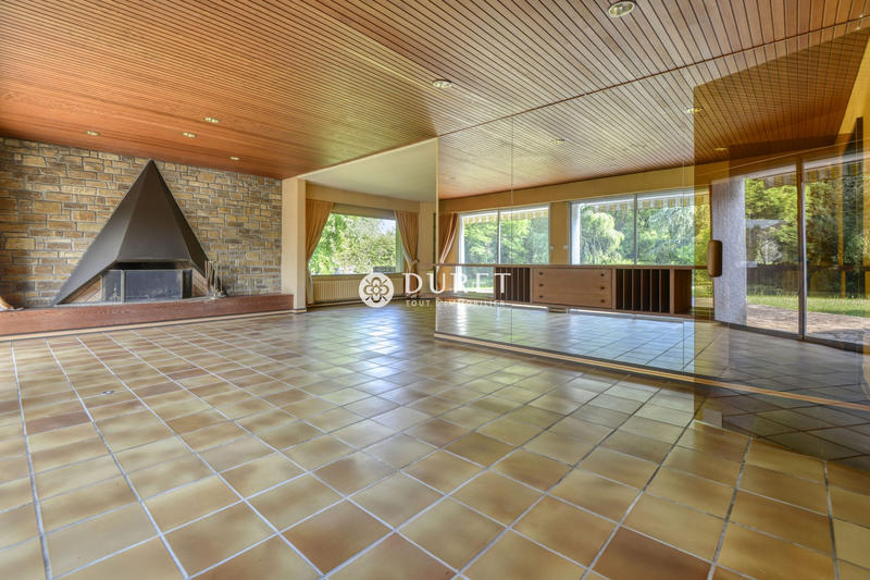 Villa - 236 m² - 8 pièces