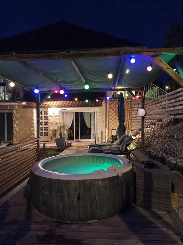 Maison - 220 m² - 9 pièces