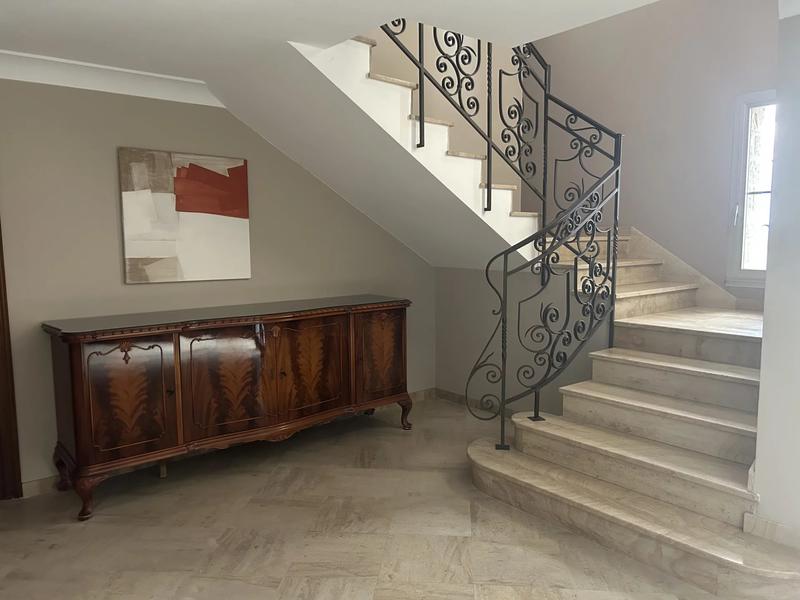 Maison - 245 m² - 7 pièces