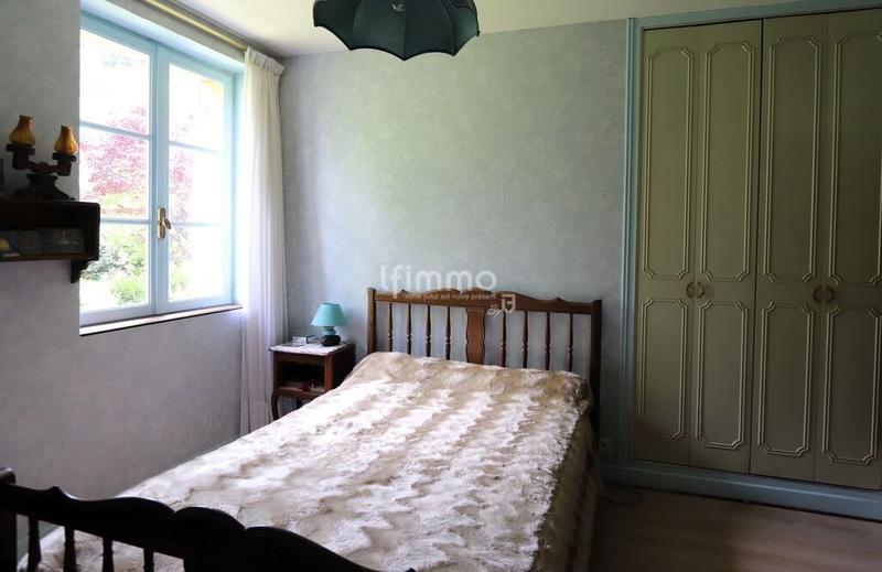 Demeure - 185 m² - 10 pièces