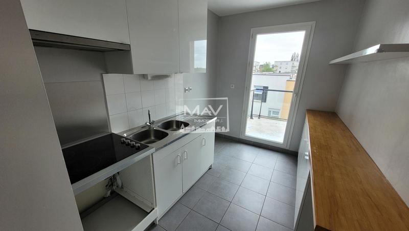 Appartement - 90 m² - 4 pièces