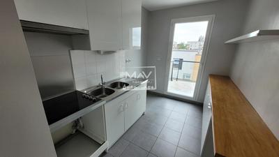 Appartement - 90 m² - 4 pièces