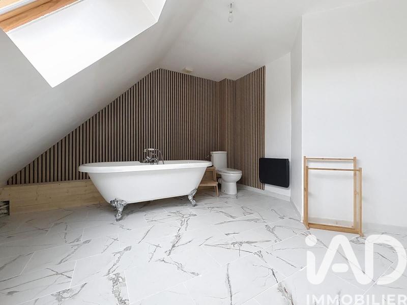 Maison - 136 m² - 4 pièces