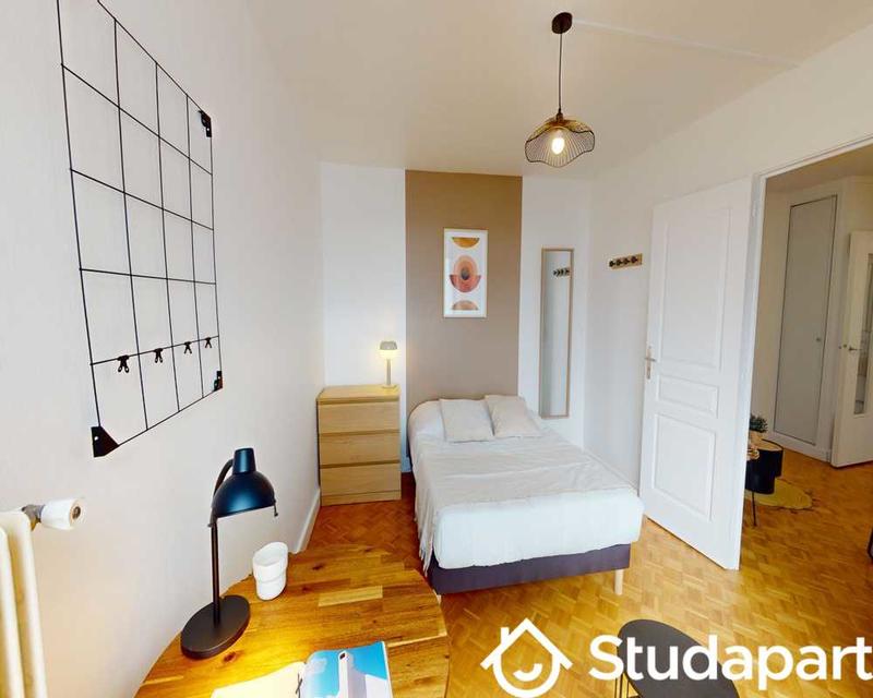 Chambre - 110 m² - 1 pièce