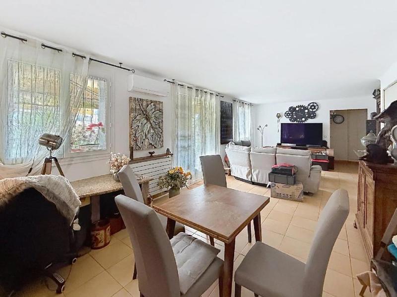 Appartement - 86 m² - 4 pièces