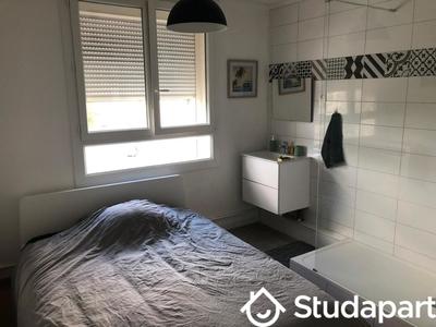 Chambre - 12 m² - 1 pièce