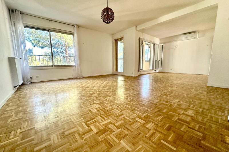 Appartement - 102 m² - 5 pièces