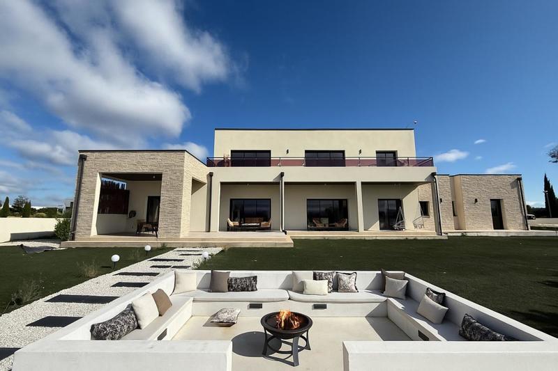 Maison d'architecte - 326 m² - 6 pièces