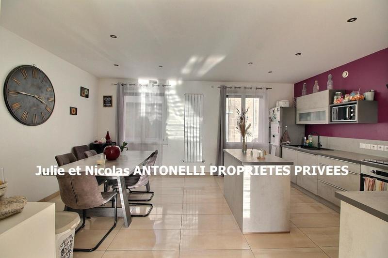 Maison - 196 m² - 7 pièces