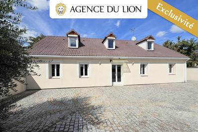 Maison - 172 m² - 9 pièces