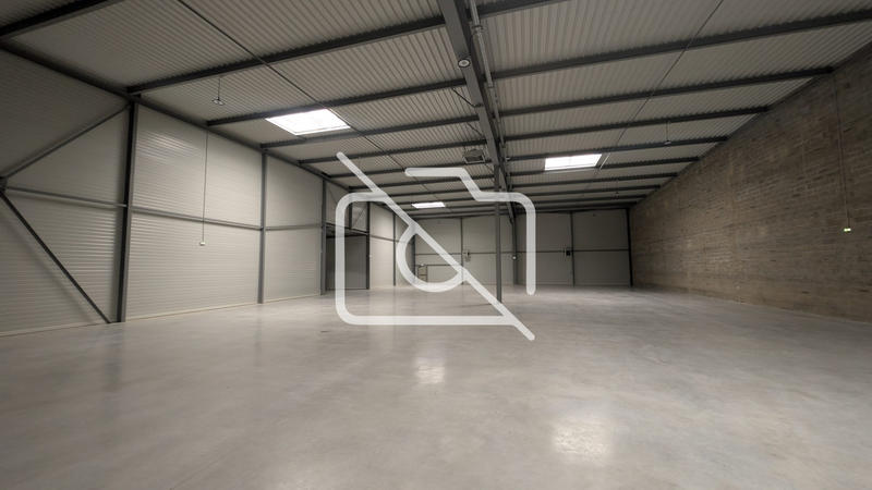 Entrepôt - 1 000 m²