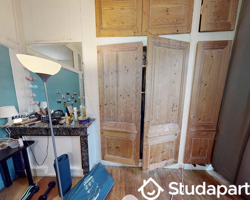 Chambre - 100 m² - 1 pièce