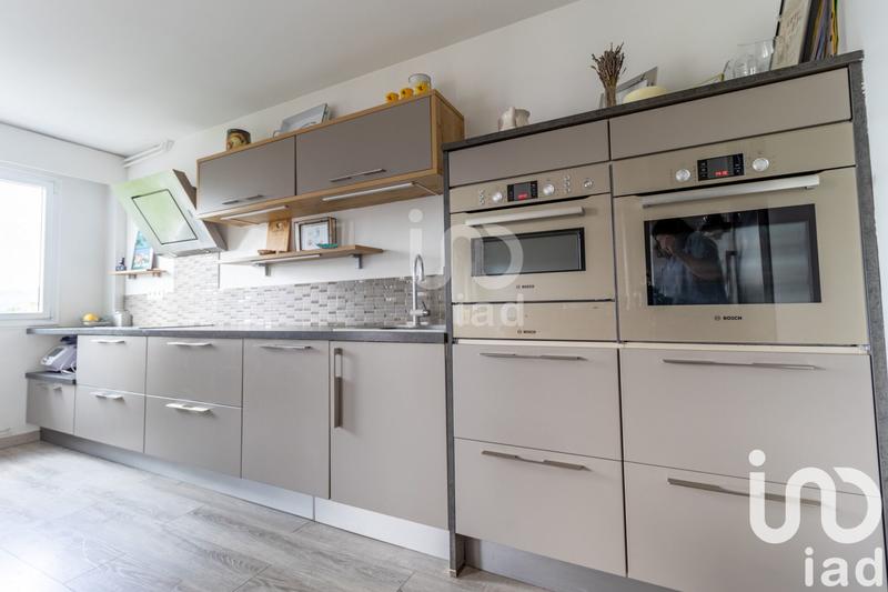 Appartement - 93 m² - 5 pièces