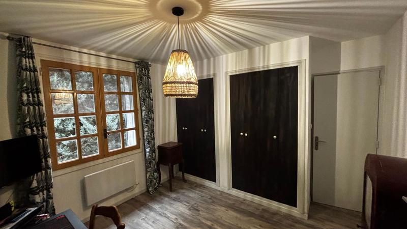 Maison - 180 m² - 7 pièces