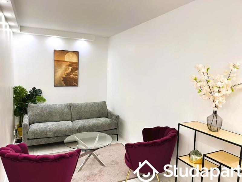 Chambre - 13 m² - 1 pièce