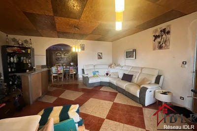 Propriété - 210 m² - 8 pièces