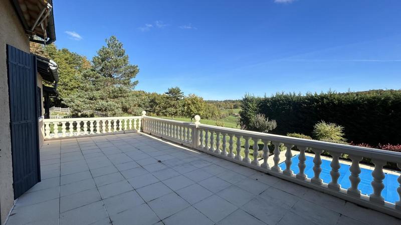 Maison - 152 m² - 7 pièces