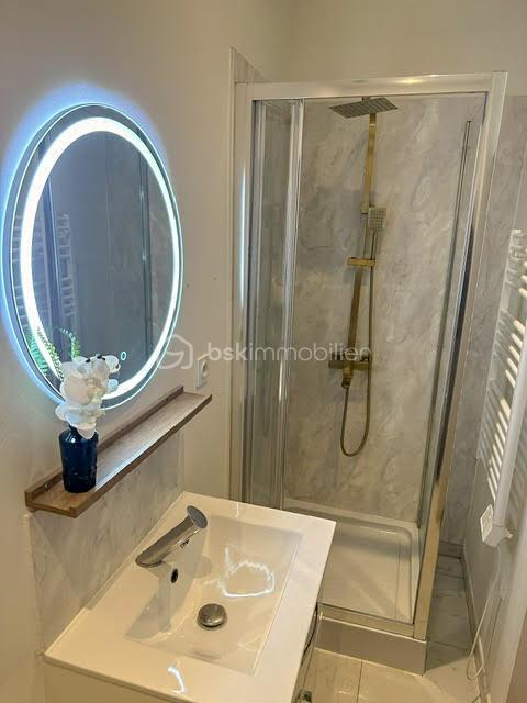 Immeuble - 70 m² - 4 pièces