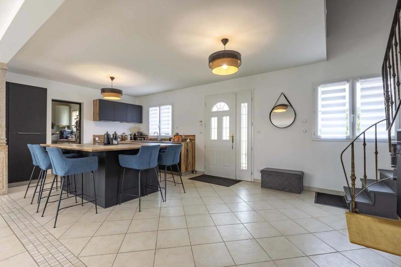 Maison - 174 m² - 8 pièces