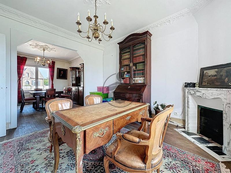 Maison - 151 m² - 6 pièces