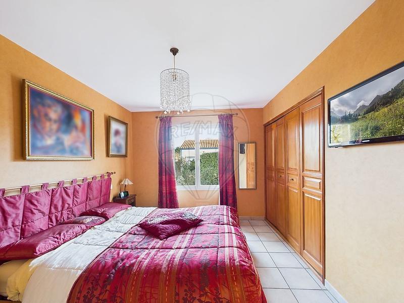 Villa - 177 m² - 6 pièces