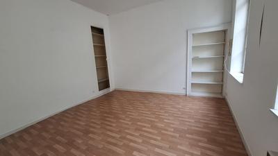 Appartement - 80 m² - 5 pièces