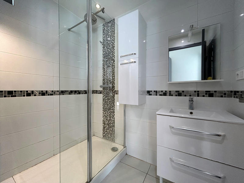 Appartement - 65 m² - 4 pièces