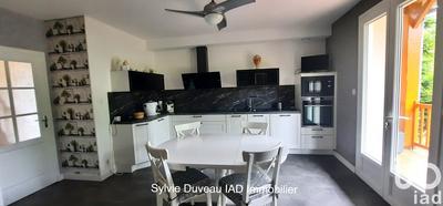 Maison - 142 m² - 5 pièces