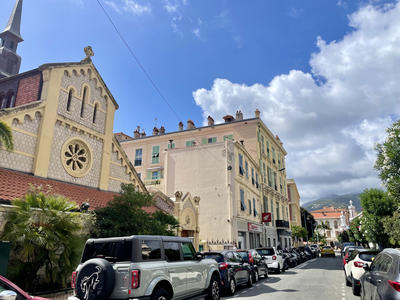 Fonds de commerce - Local commercial - 75 m²