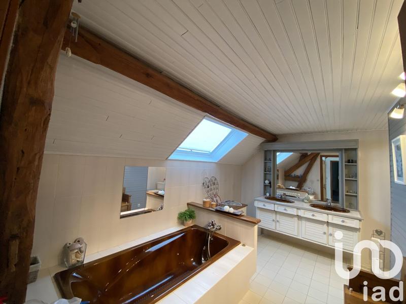 Maison - 180 m² - 6 pièces