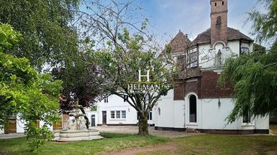 Maison - 433 m² - 12 pièces