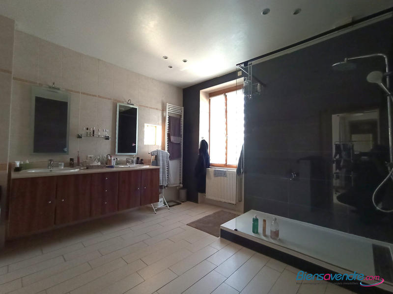 Bastide - 360 m² - 11 pièces