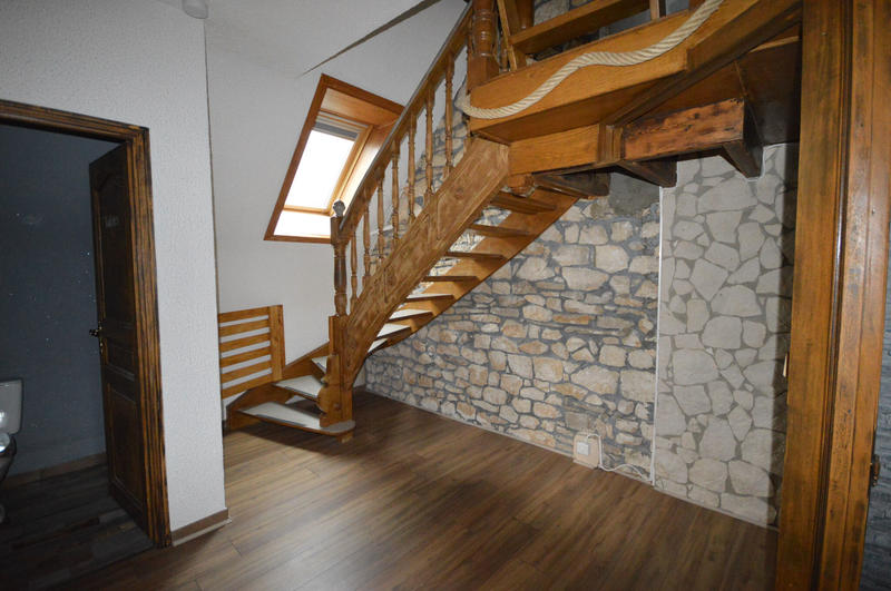 Appartement - 93 m² - 4 pièces