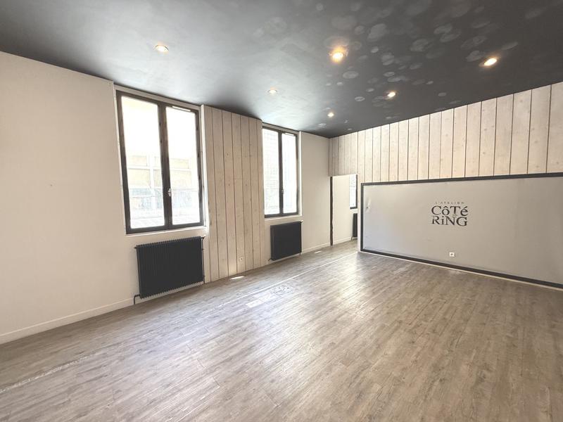 Bureau - 75 m² - 3 pièces