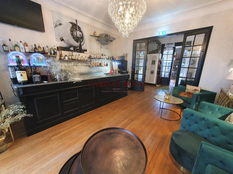 Fonds de commerce - 900 m²