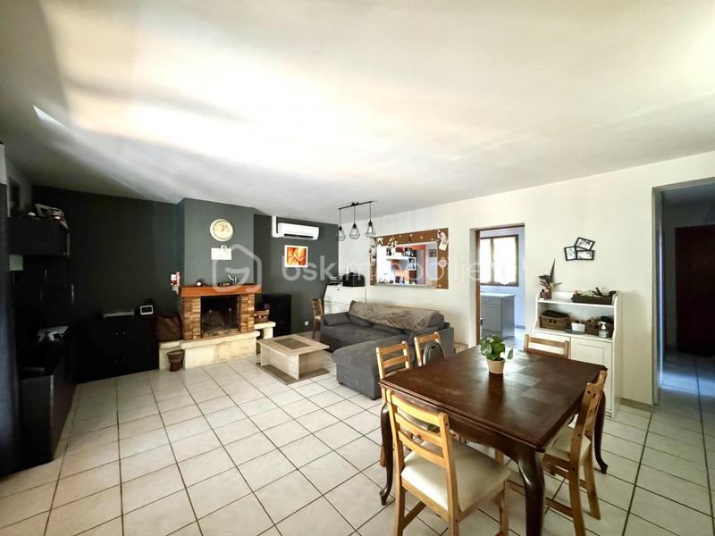 Maison traditionnelle - 93 m² - 4 pièces