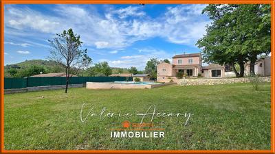 Maison - 164 m² - 8 pièces