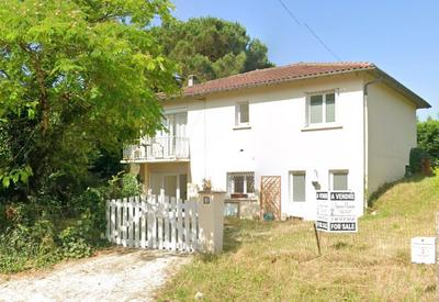 Maison traditionnelle - 133 m² - 12 pièces