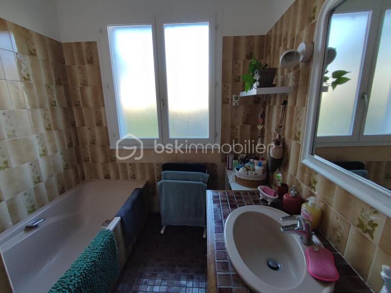 Pavillon - 184 m² - 9 pièces