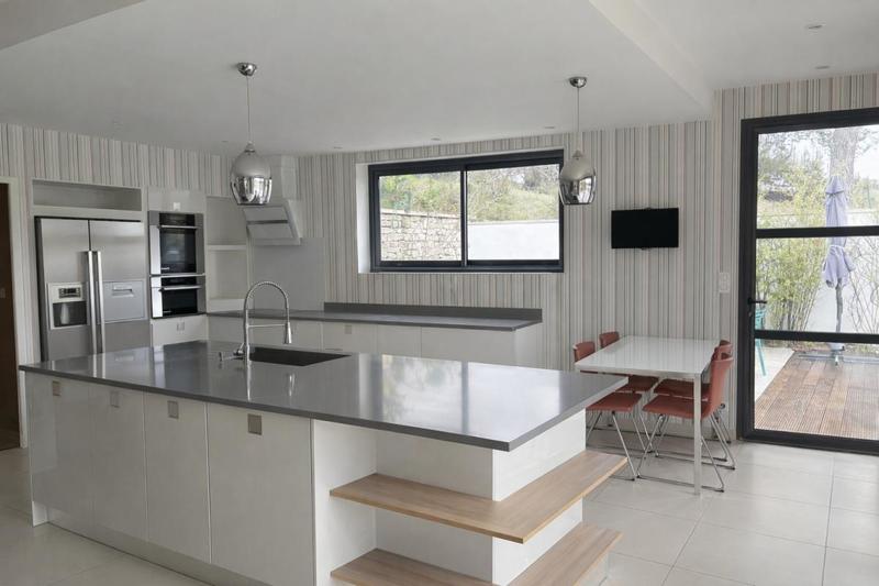 Maison - 242 m² - 7 pièces