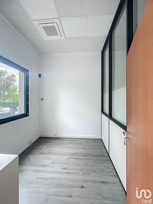 Local commercial - 143 m²