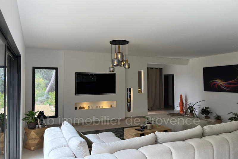 Maison contemporaine - 83 m² - 6 pièces