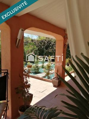 Maison - 122 m² - 8 pièces