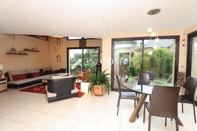 Maison d'architecte - 141 m² - 6 pièces