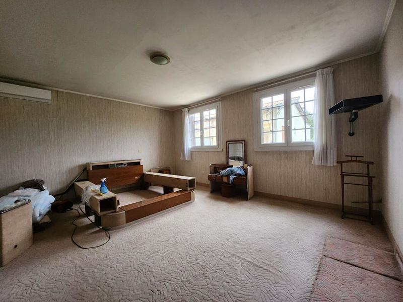 Maison - 180 m² - 6 pièces