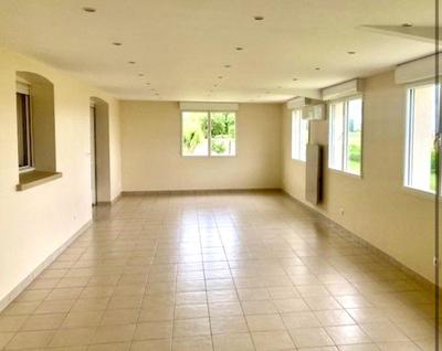 Maison - 192 m² - 6 pièces