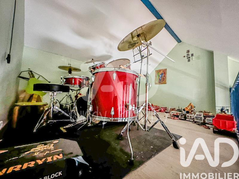 Maison - 310 m² - 12 pièces