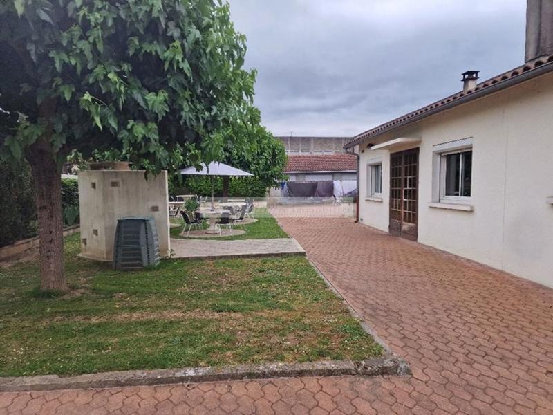 Maison - 520 m² - 24 pièces