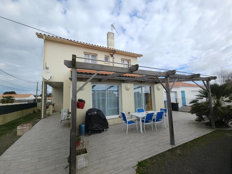 Maison - 143 m² - 6 pièces