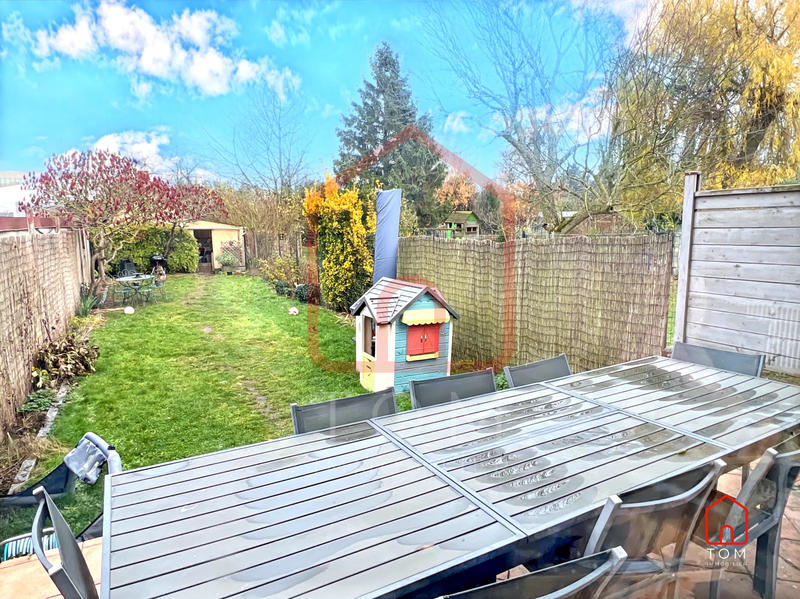 Maison - 180 m² - 5 pièces